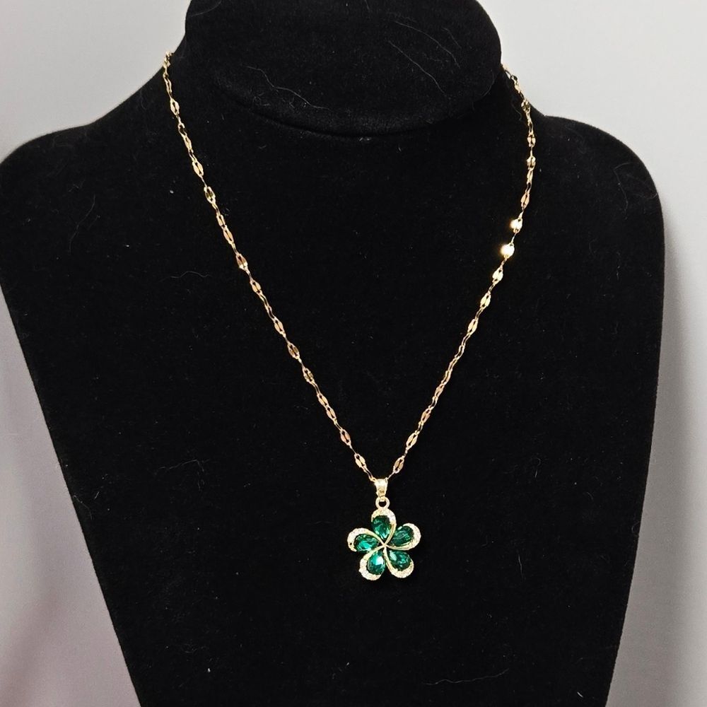 Emerald Green CZ Flower Necklace Gold Plated May Birthstone Floral Pendant Gift - Picture 6 of 9